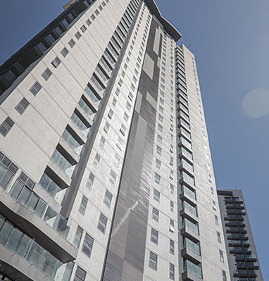 fachada-de-cristal-y-canceleria-de-aluminio